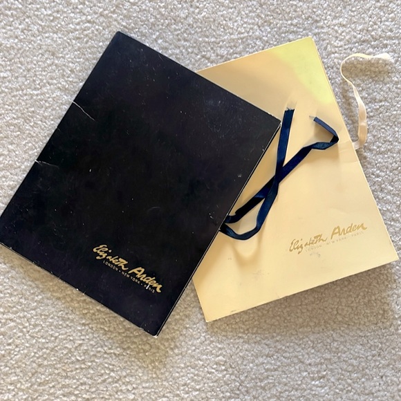 Vintage Elizabeth Arden (2) Scarves 60โX 11โ - Picture 4 of 11